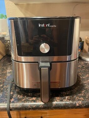 Instant Vortex Plus Stainless Steel Air Fryer - Black/Silver